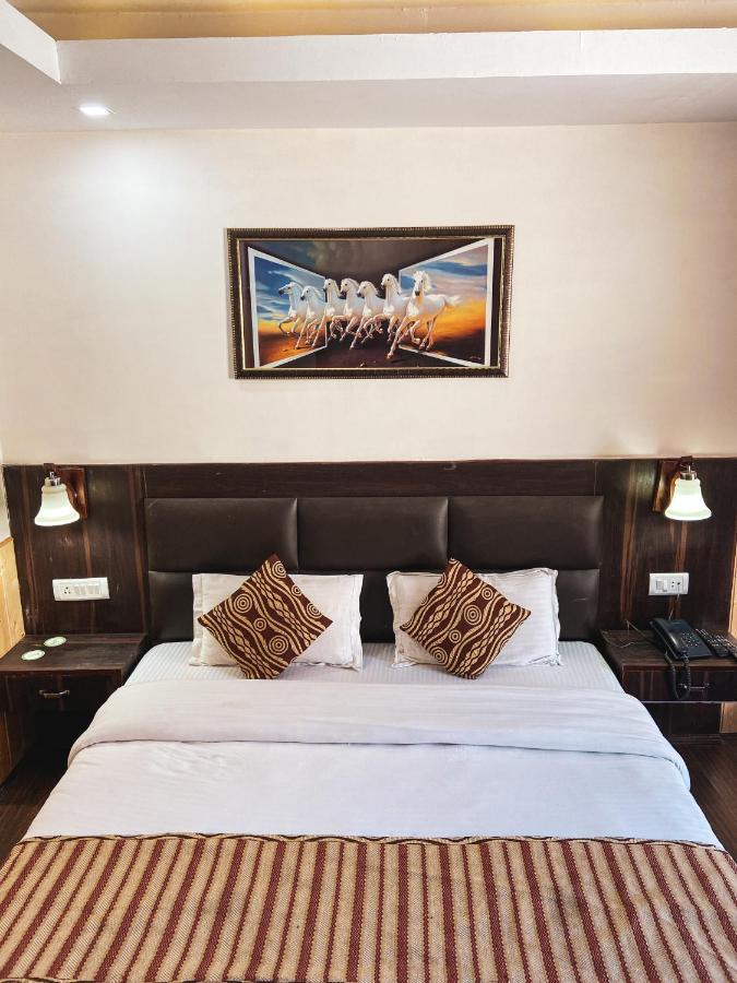 Hotel Manali Queen Ngoại thất bức ảnh