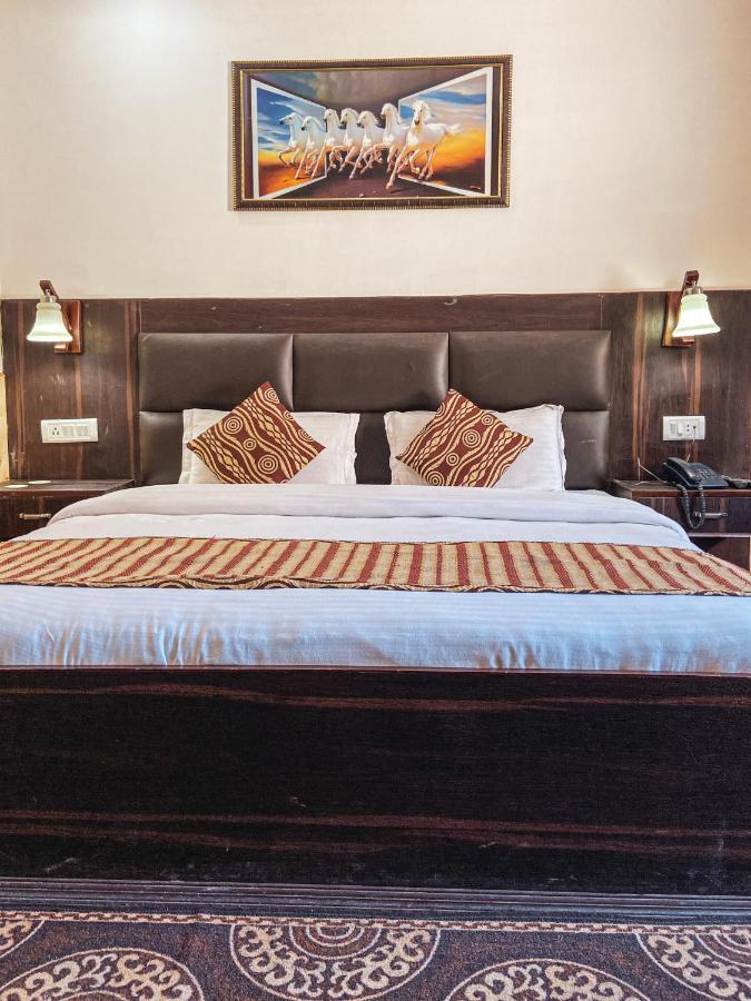 Hotel Manali Queen Ngoại thất bức ảnh