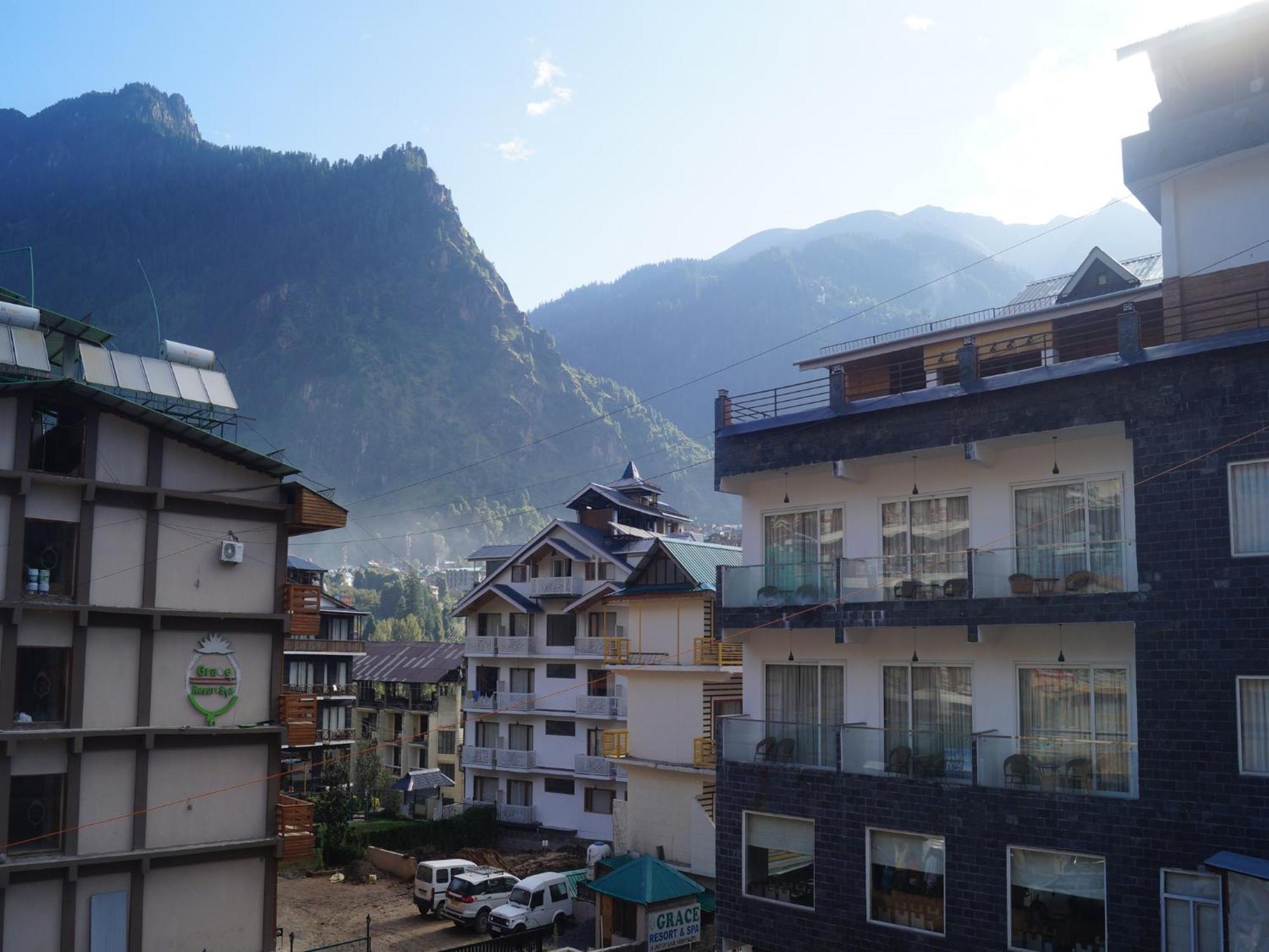 Hotel Manali Queen Ngoại thất bức ảnh