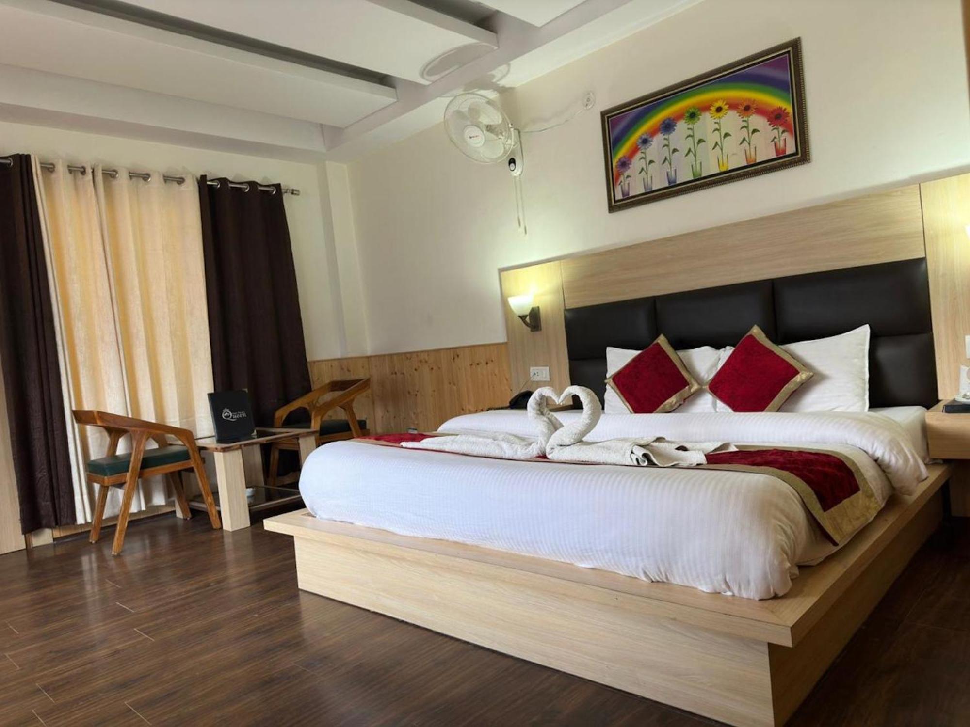 Hotel Manali Queen Ngoại thất bức ảnh