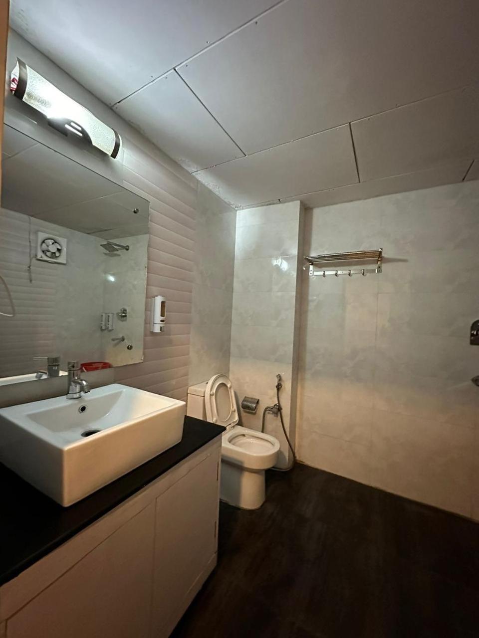Hotel Manali Queen Ngoại thất bức ảnh